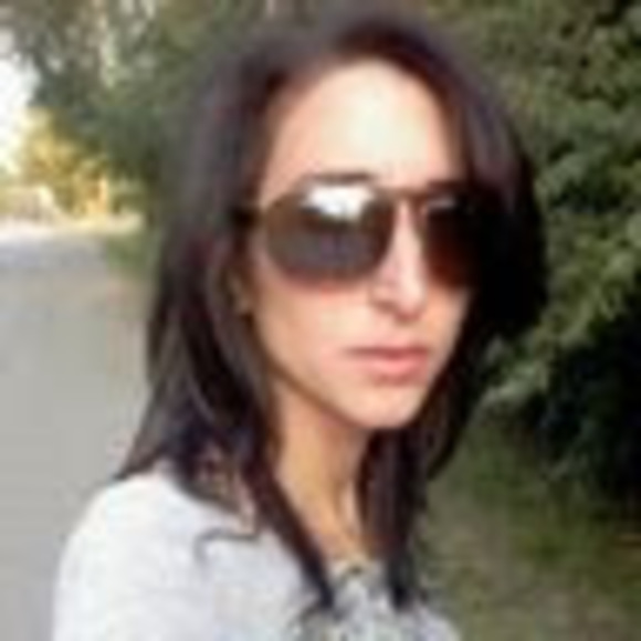 Meet your Posher, Paula - Picture 1 of 1